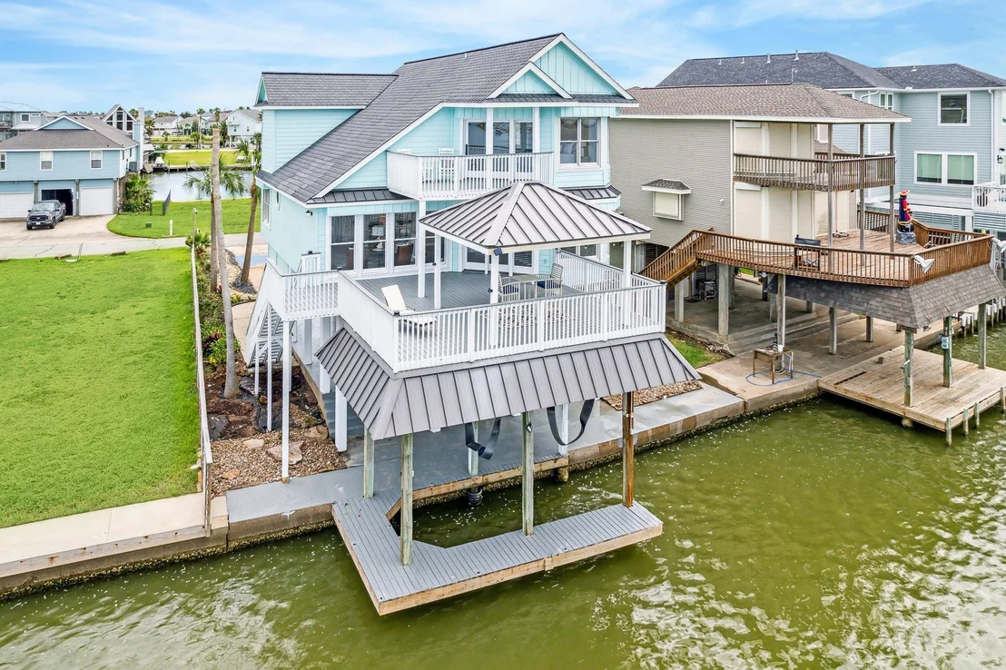 Photo of 1322 Outrigger