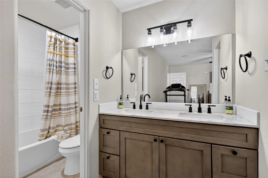Photo of 9514 Marblemount Drive