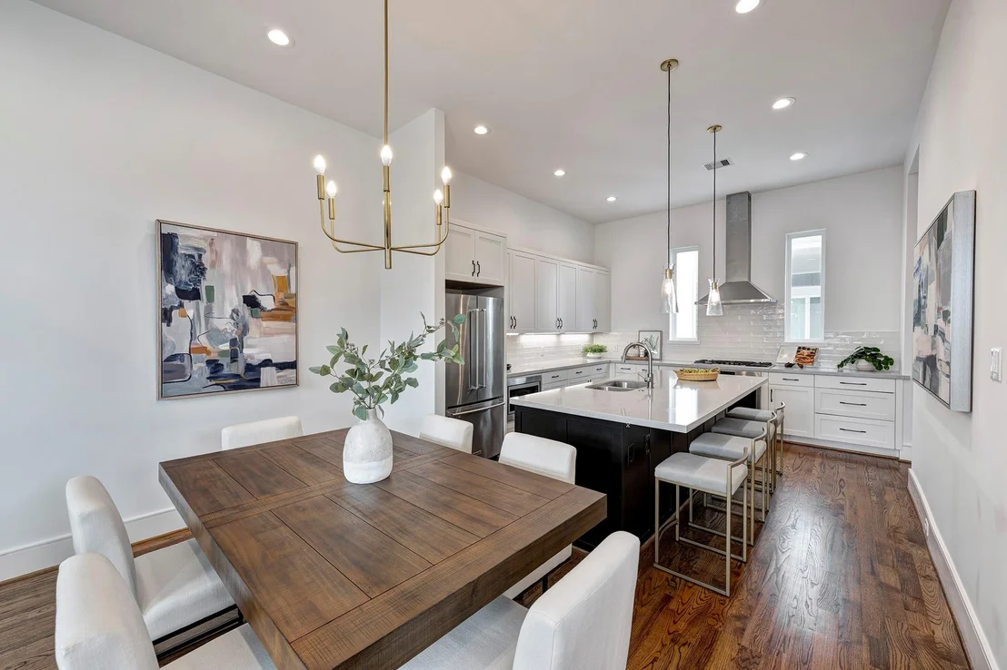 Photo of 802 Detering Street
