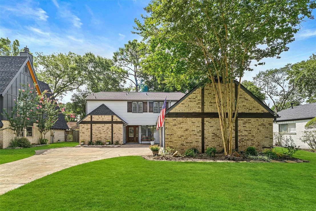 Photo of 2709 Pine Needle Lane