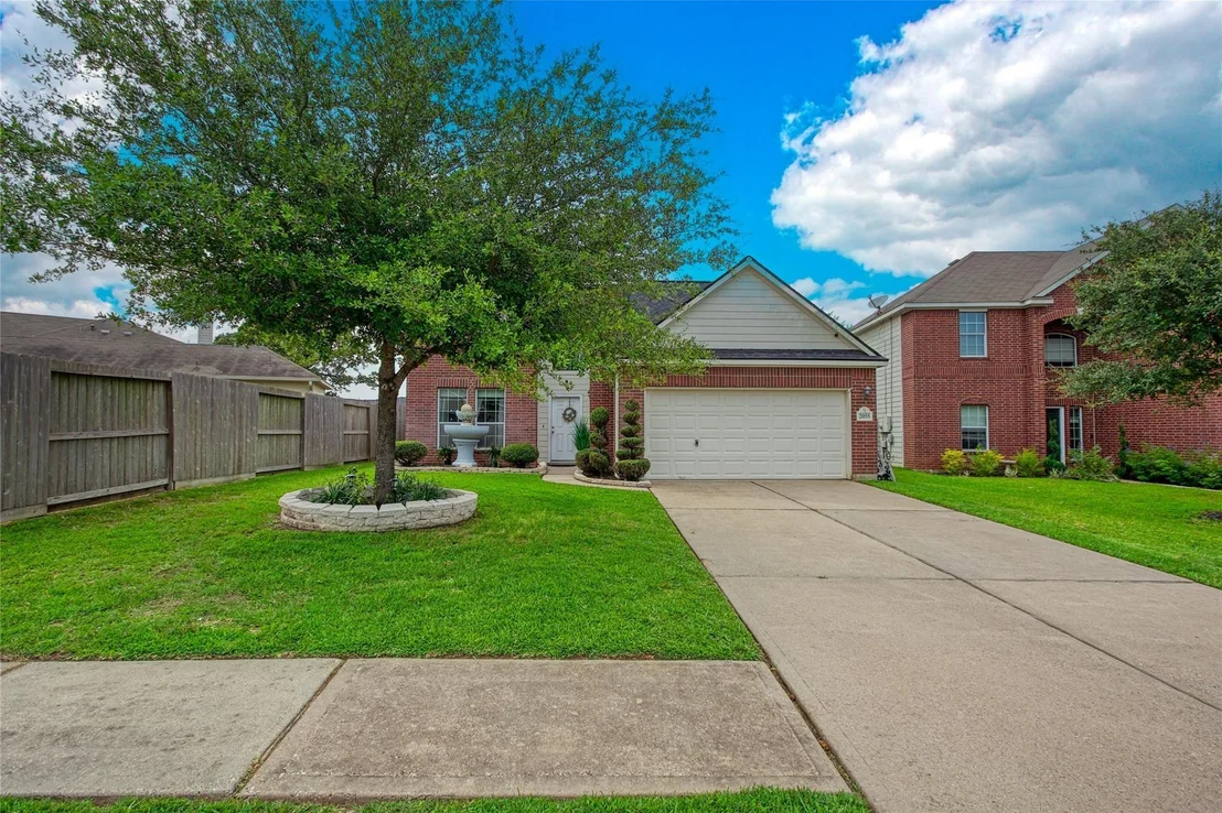Photo of 2055 Midlane Drive