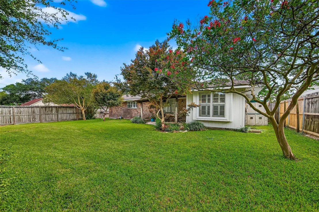 Photo of 1013 Paulette Drive