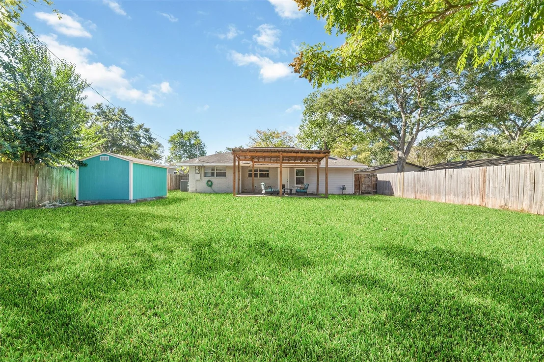Photo of 8625 Bob White Drive