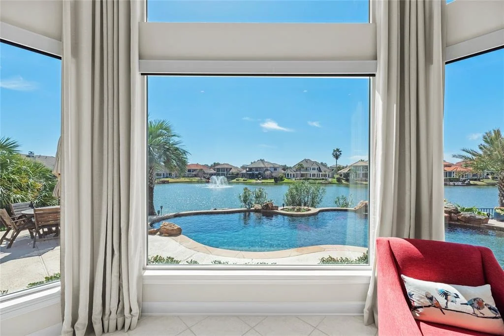 Photo of 18919 Crescent Bay Drive