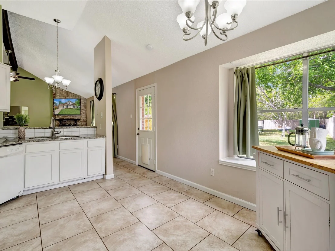 Photo of 5521 Winding Brook Drive