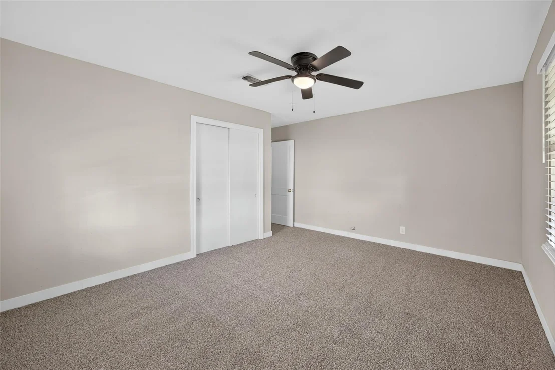 Photo of 920 Nottingham Drive