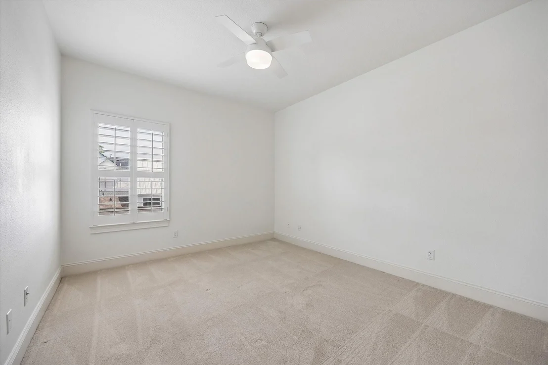 Photo of 1235 Thornton Road