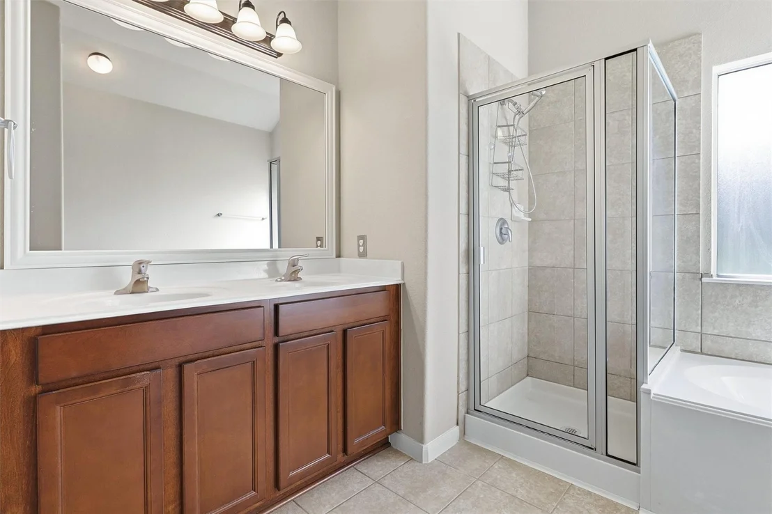 Photo of 2923 Empire Oaks Lane