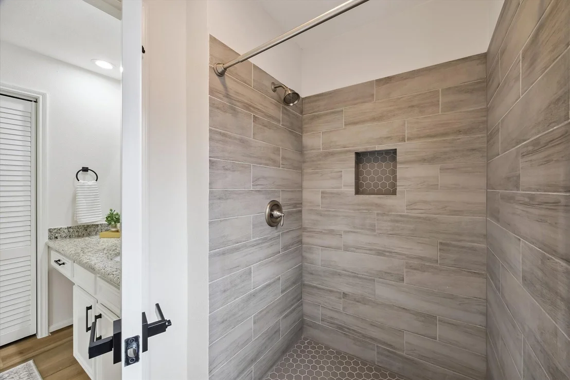 Photo of 16023 Cavendish Drive
