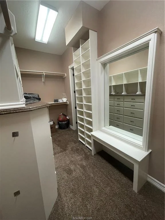 Photo of 4304 Hyde Park Lane