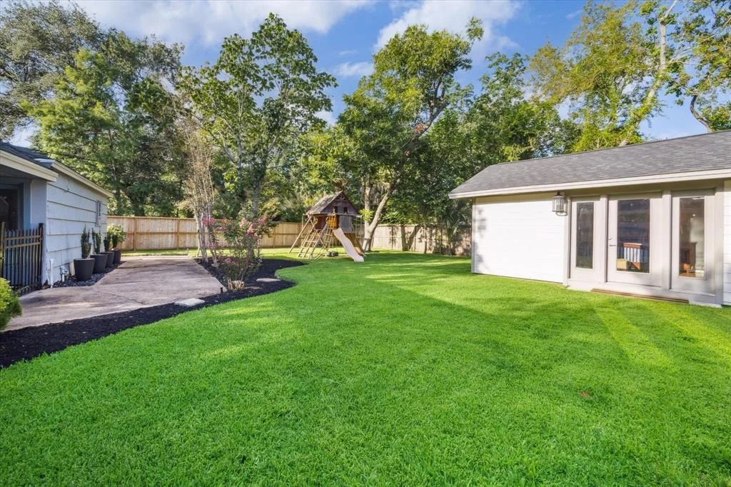 Photo of 303 Bayou View Drive