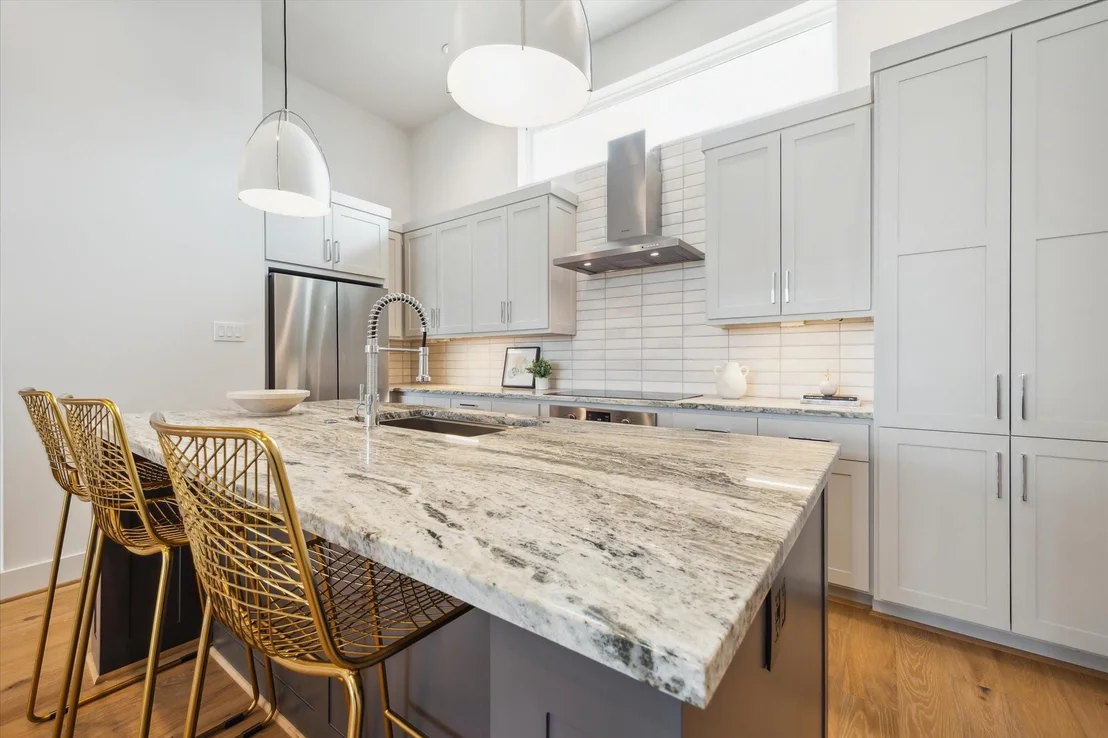 Photo of 2105 Emancipation Avenue