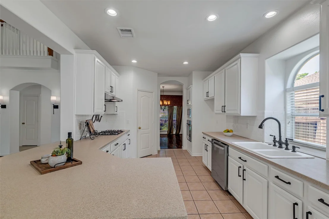 Photo of 902 Arbor Pine
