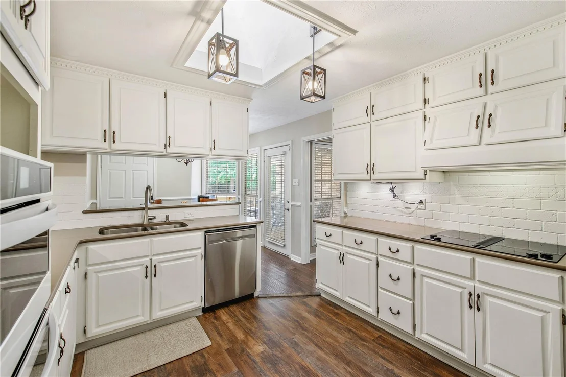 Photo of 2307 W Briargate Drive