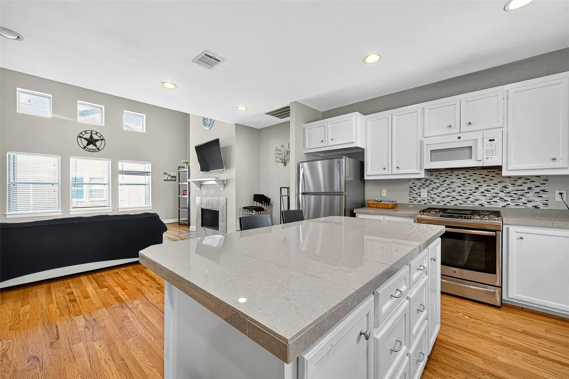 Photo of 11511 Main Pine Drive