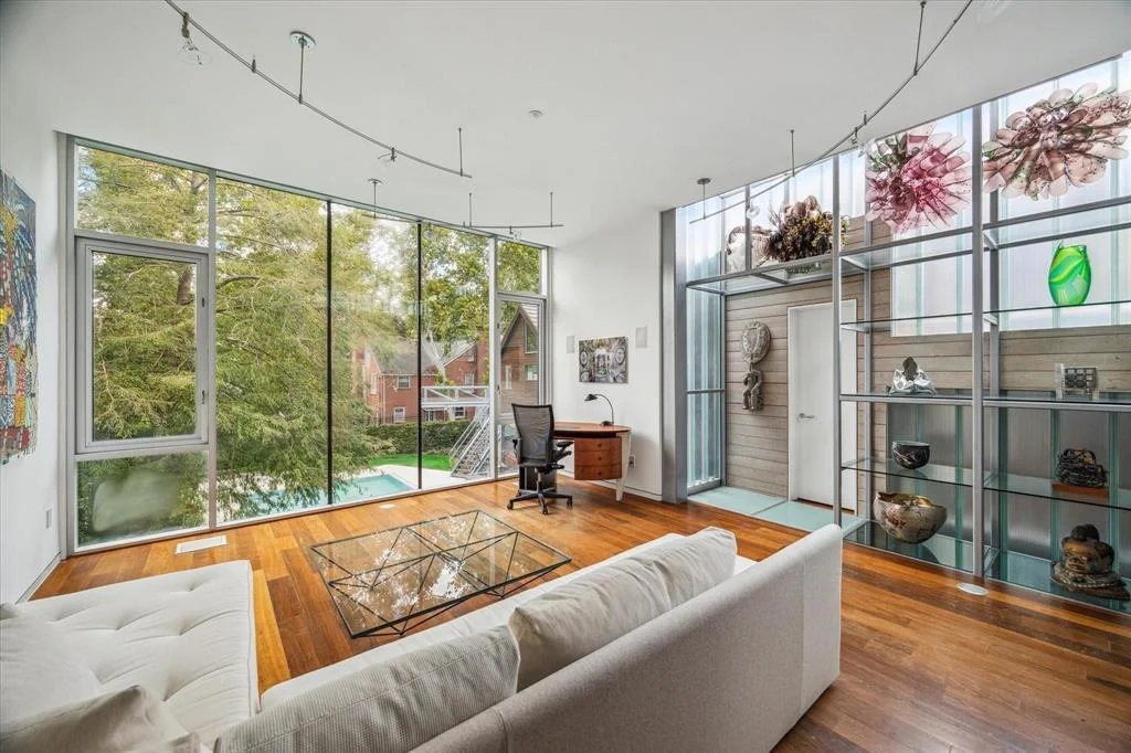 Photo of 2320 Blue Bonnet Boulevard