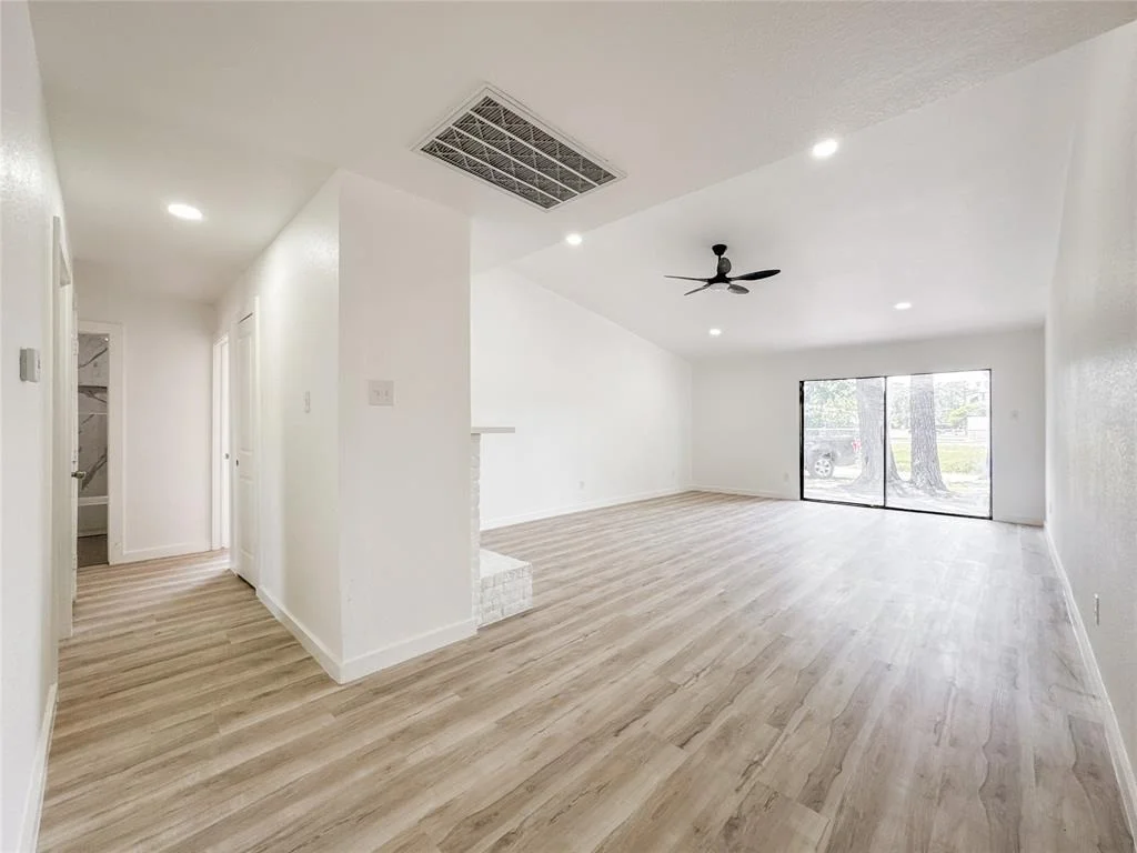 Photo of 14214 Morinscott