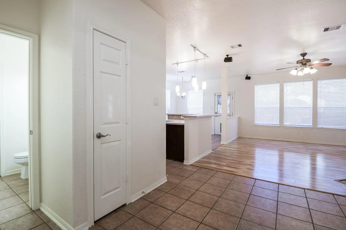 Photo of 251 N Wimberly Way