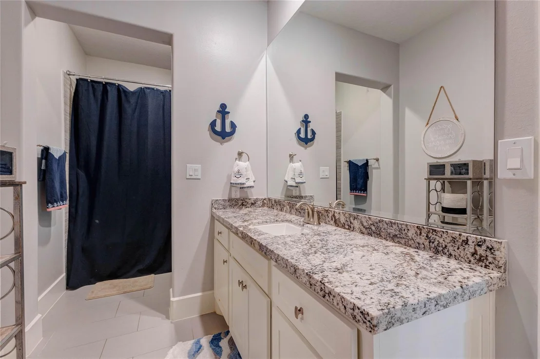 Photo of 2111 Saxon Drive