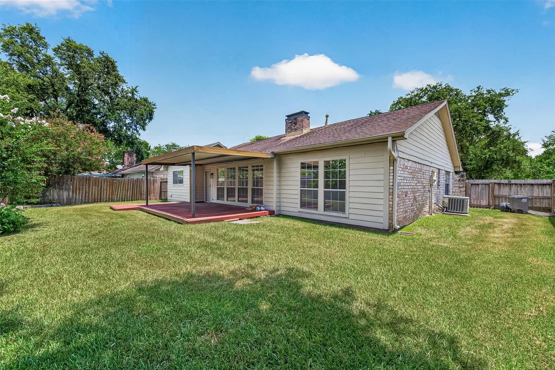 Photo of 15814 Boulder Oaks Drive
