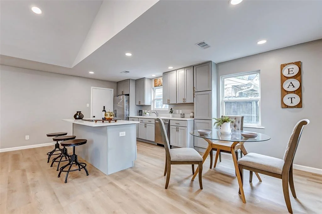 Photo of 6018 Benning Drive