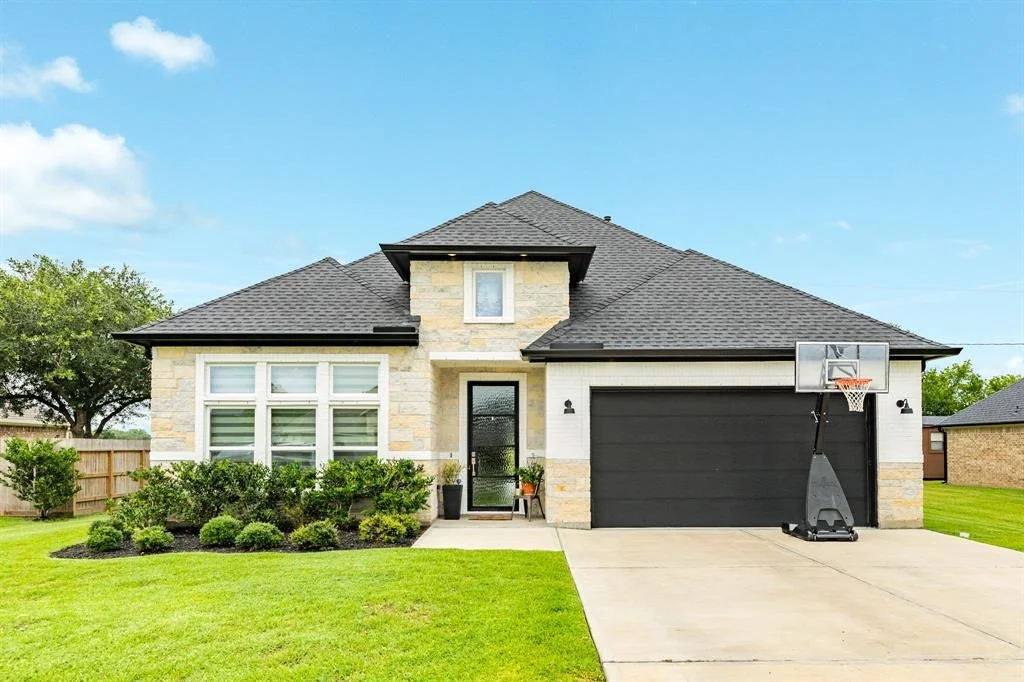 Photo of 9715 Highland Pointe Drive