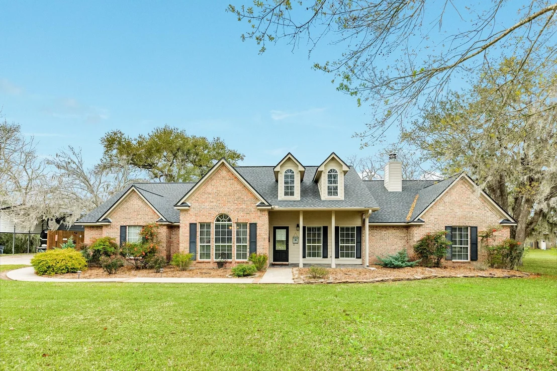 Photo of 2403 Whitetail Lane