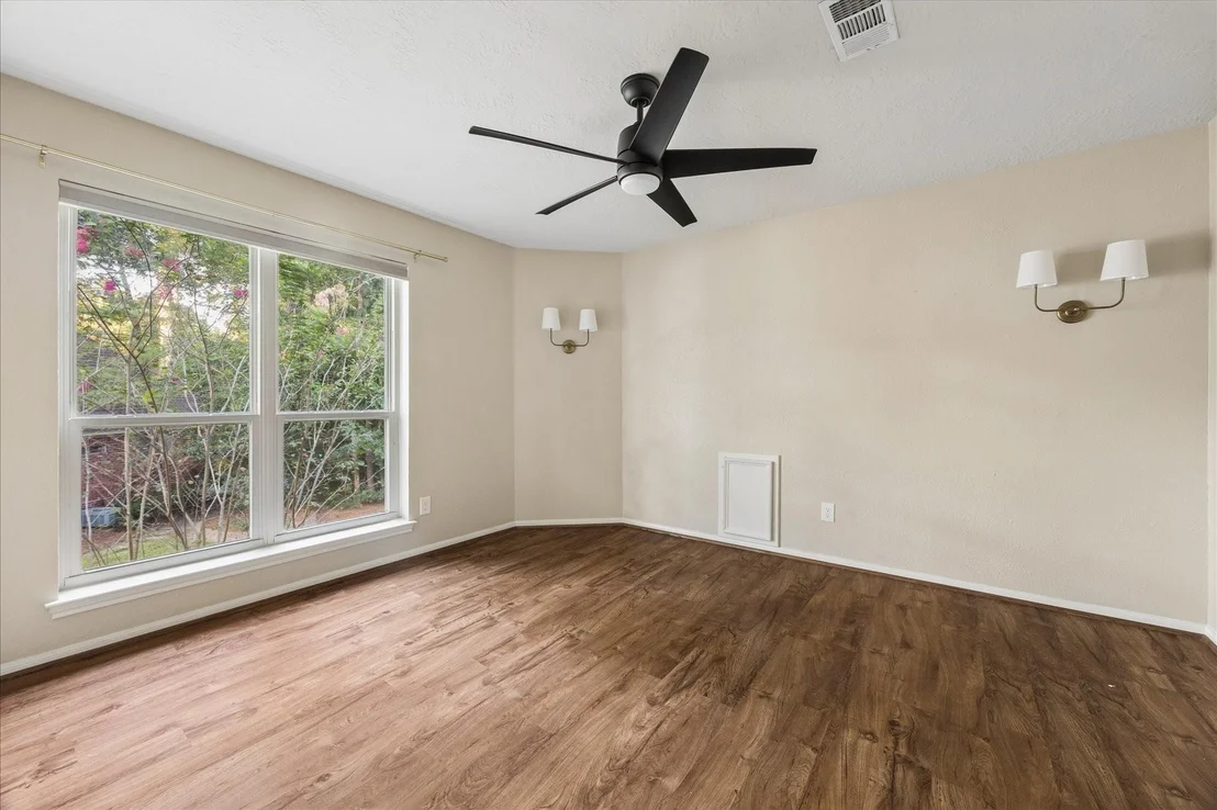 Photo of 44 Dovewood Place