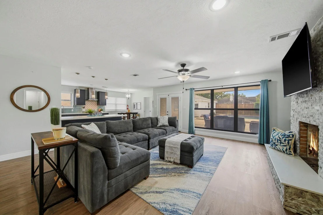 Photo of 2110 Oceanview Drive