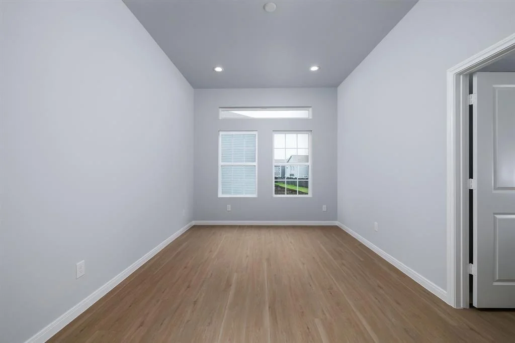 Photo of 18832 Elegance Avenue