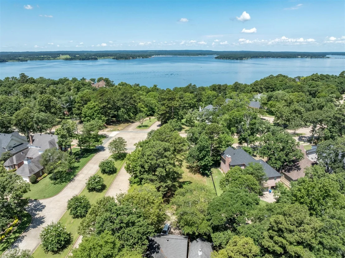 Photo of 137 Eagles Bluff Blvd S