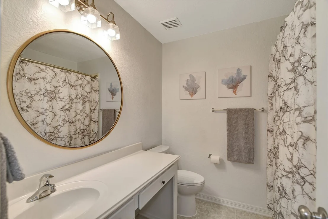 Photo of 15918 Lake Loop Drive