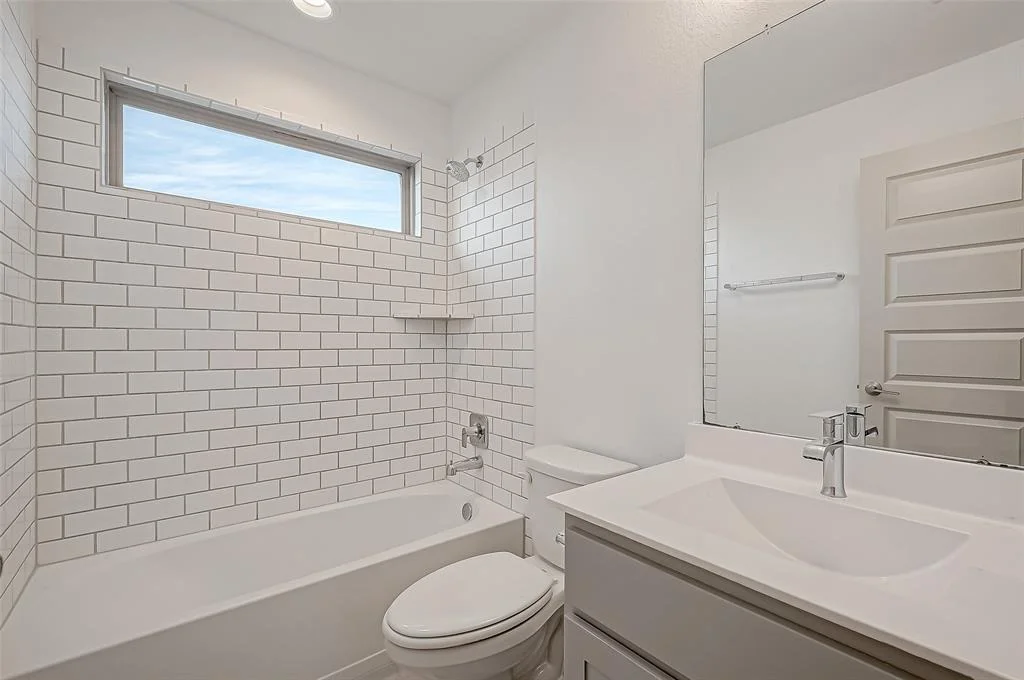 Photo of 28322 Hannahs Harbor Lane