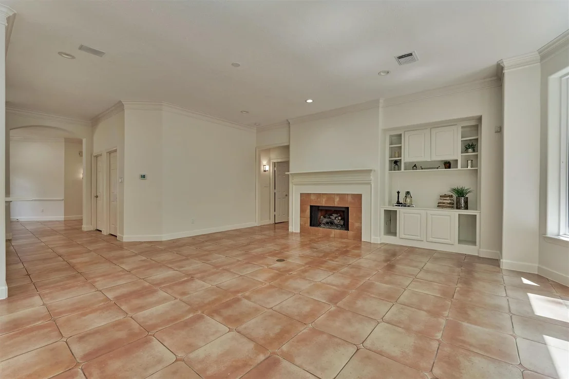 Photo of 66 S Castlegreen Circle