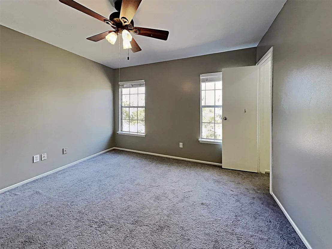 Photo of 2902 Clear Ridge Drive