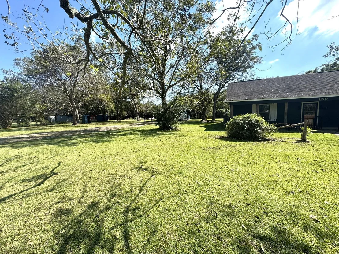 Photo of 1207 Half Moon Drive