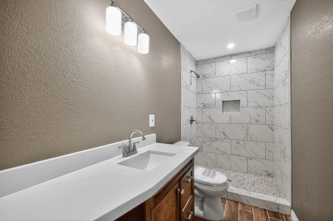 Photo of 2217 Hickory Lane