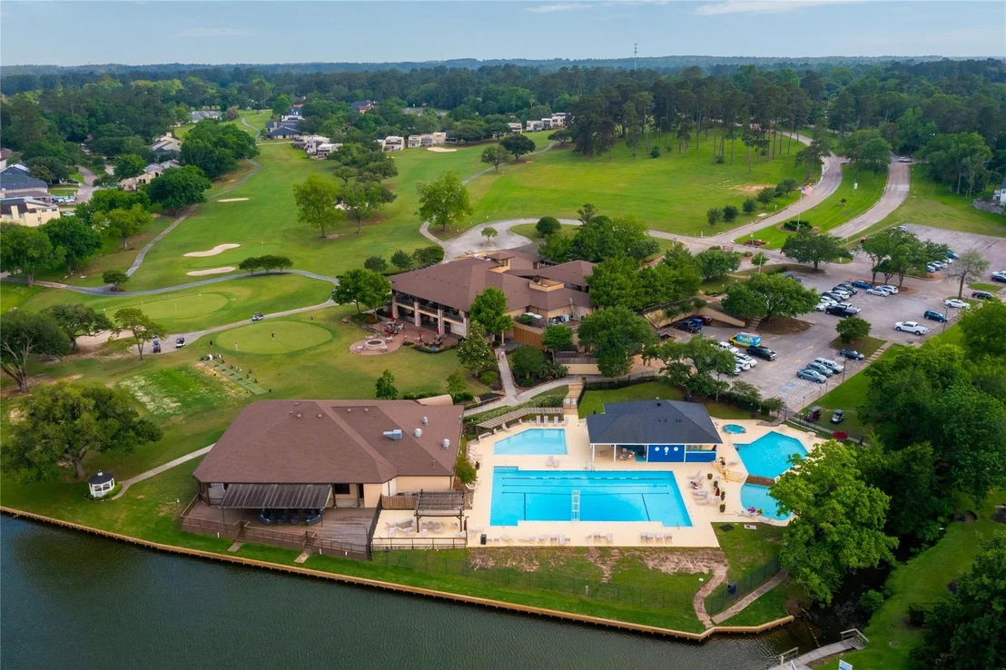 Photo of 142 Lakeside Drive