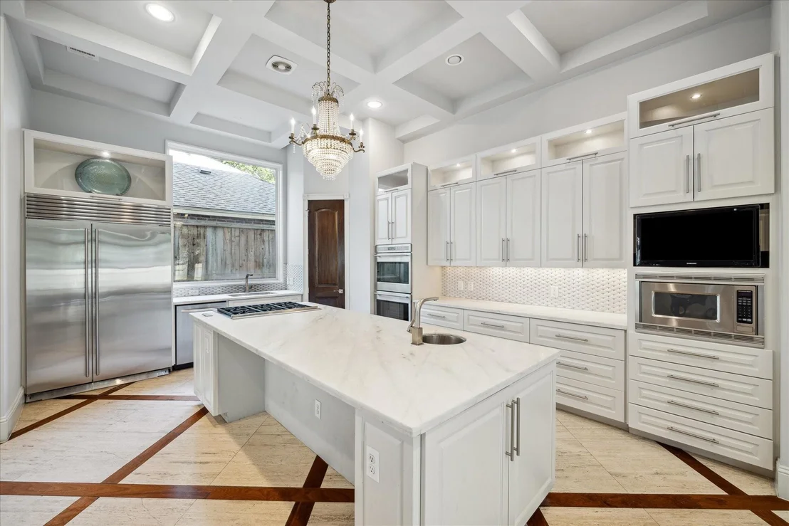 Photo of 2247 Bartlett Street