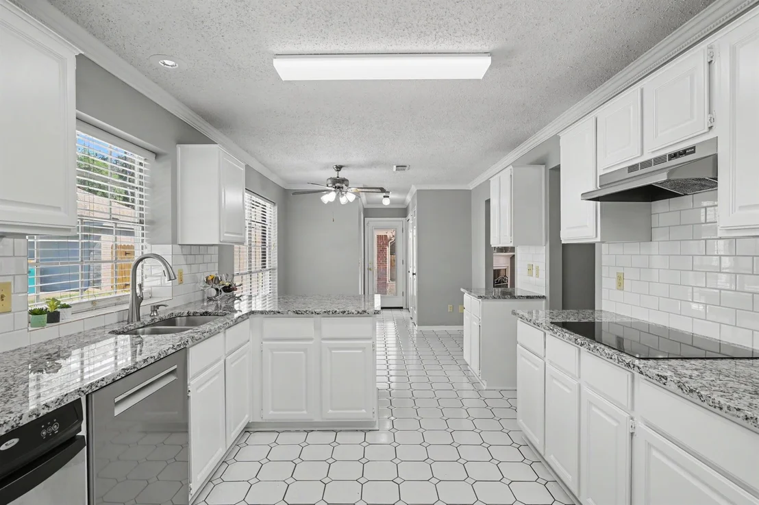 Photo of 80 Eagle Rock Circle