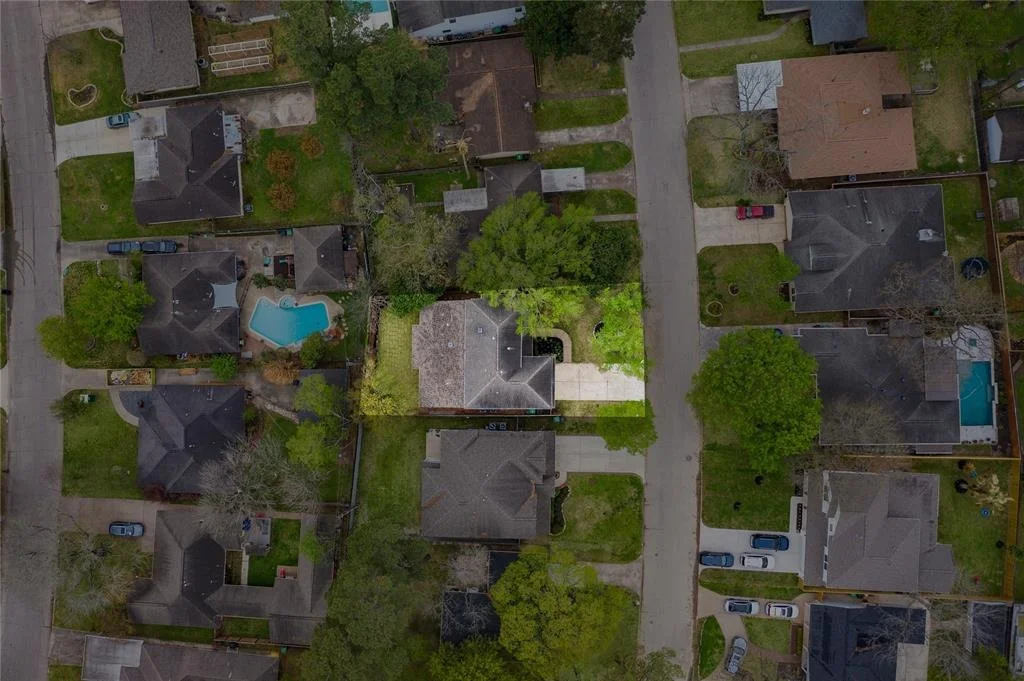 Photo of 1423 Chantilly Lane