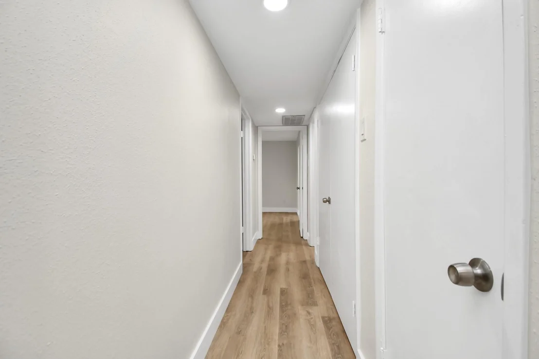 Photo of Unit 30 at 7575 Katy Freeway