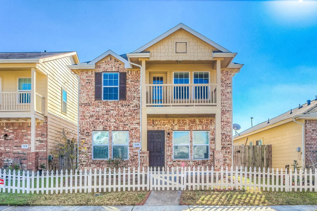 Photo of 7239 Autumn Sun Drive