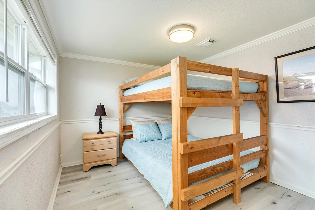 Photo of 215 Spoonbill Place