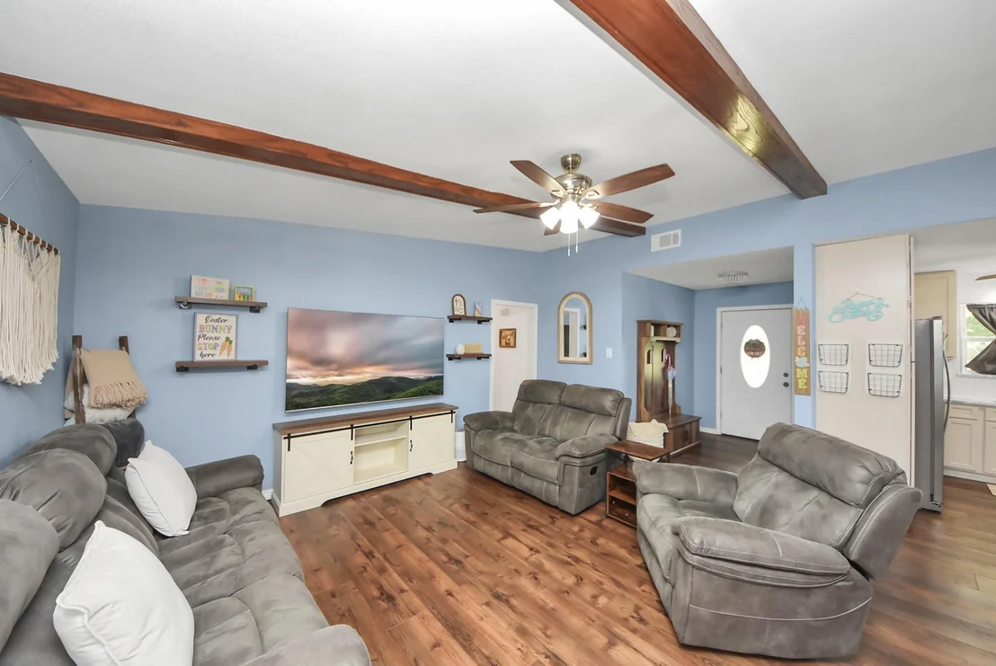 Photo of 1405 Avenue G