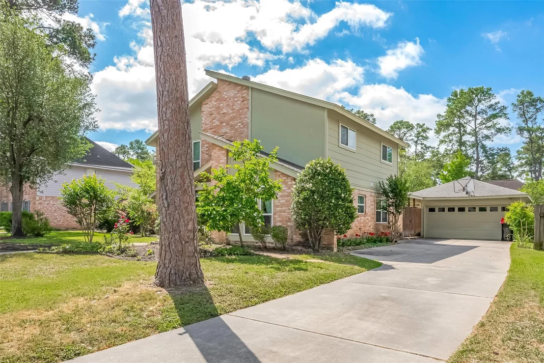 Photo of 14626 Ravenhurst Lane