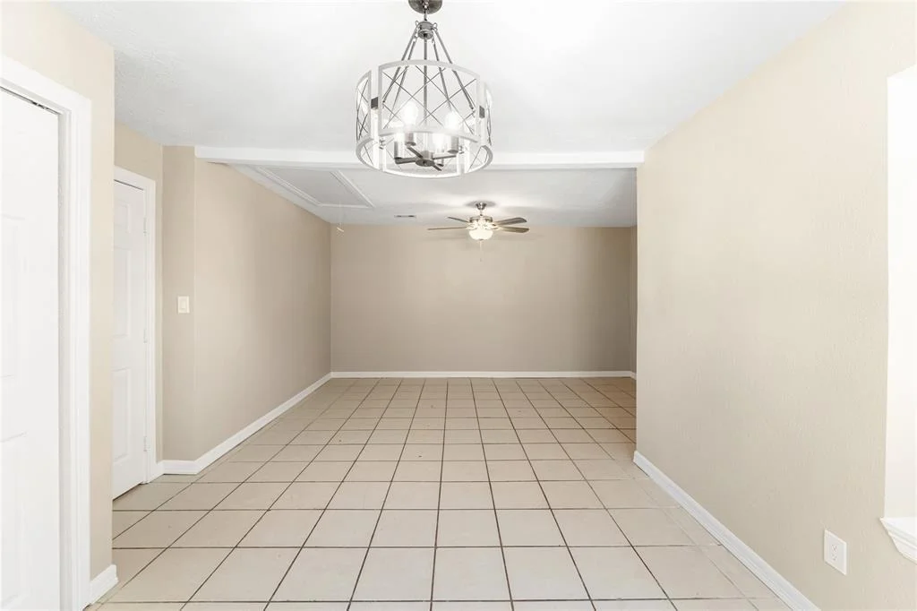 Photo of 6250 Foxhunter Road