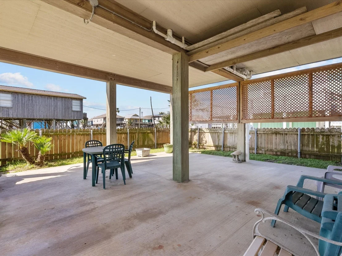 Photo of 1206 Middle Drive W