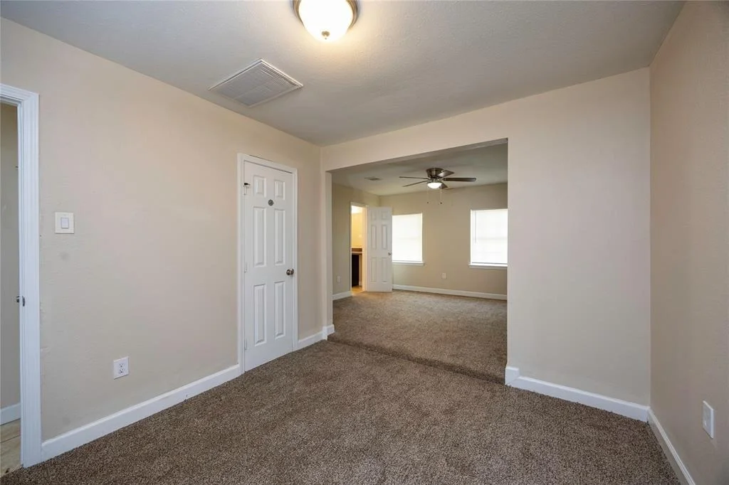 Photo of 6319 Winfield Road