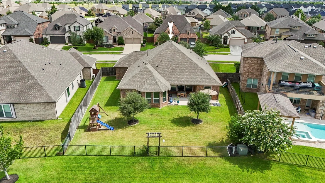 Photo of 7511 Laguna Lake Drive